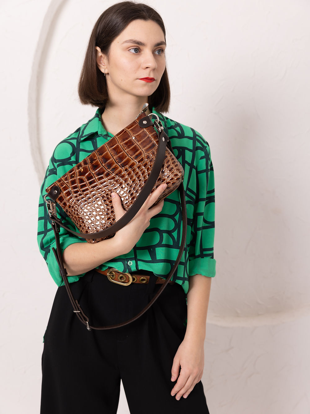 TOMMY Leather Bag with Two Handles - Alligator Pattern – Image 6