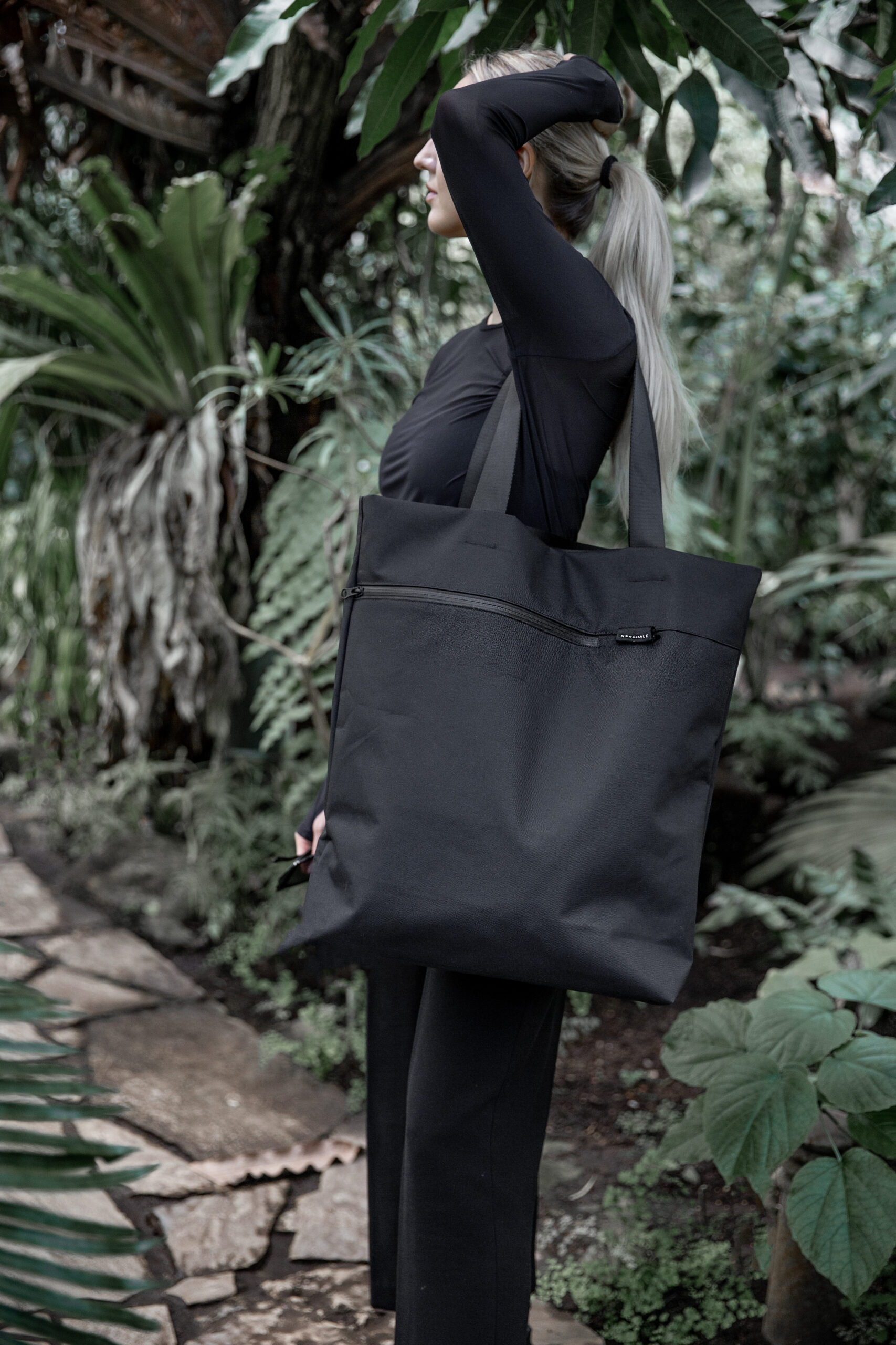 VIK Tote Bag - Large – Image 3